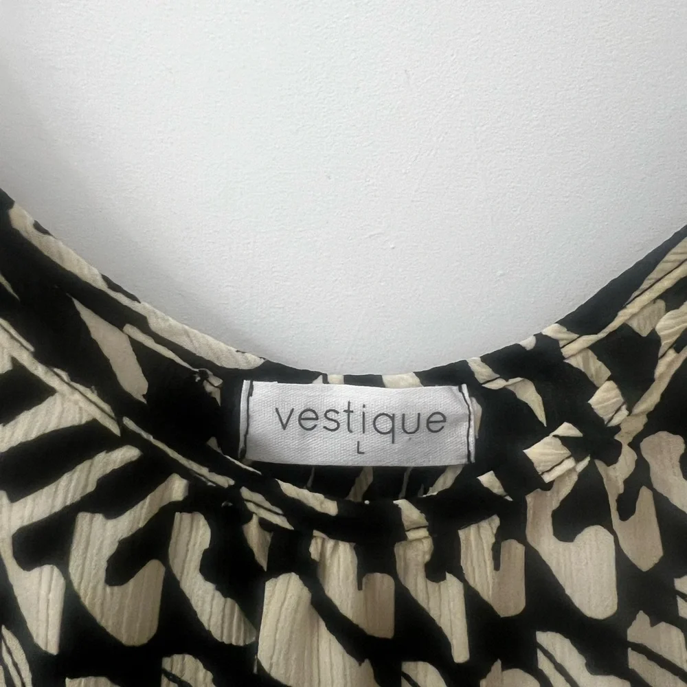 Women’s Black and White Casual Jumpsuit - Picture 4 of 11